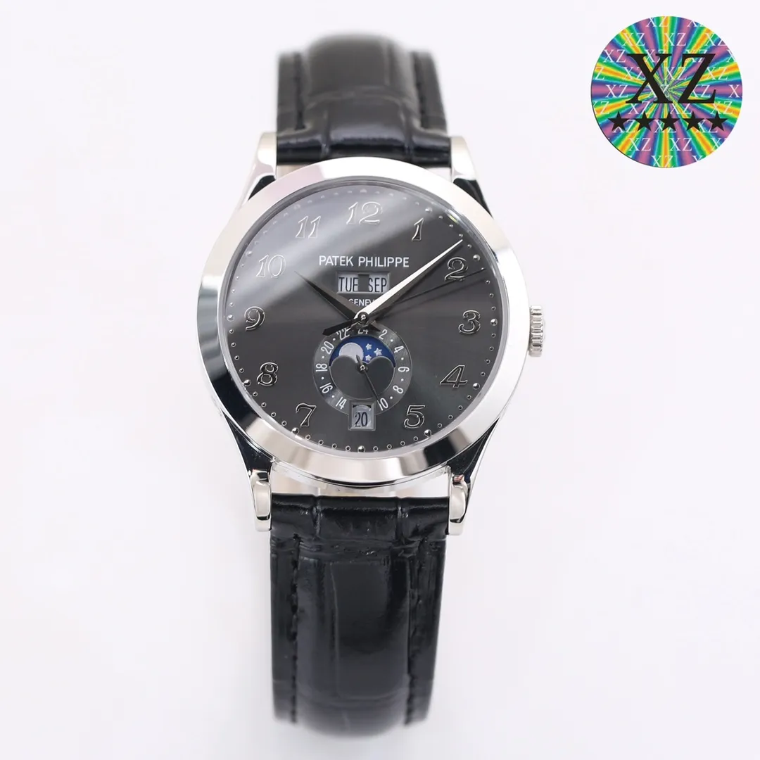【Top Replica】💰4300! TW launches the highest version on the market - Patek Philippe - Complication Chronograph 5205G watch! 1⃣️After two years of continuous modification and debugging of the movement, we have always pursued original craftsmanship! 2⃣️Diameter 38.5MM! 3⃣️The functions are the same as the original ones, moon phase/week/month/calendar! 4⃣️It literally means high-difficulty two-color penetration, not an ordinary factory process! 5⃣️Sapphire glass mirror, the surface is coated with an extra layer of transparency! 6⃣️(Technical breakthrough) The Seagull movement is improved into an integrated Cal.324S movement! Both large and small plywood can achieve perfect chamfering effect and be rhodium plated. 7⃣️The plywood is decorated with gemstone bearings imported from Switzerland, and the color is pure, bright and natural. TW’s ingenious masterpiece welcomes your tasting! Factory quality! Welcome to reprint!
